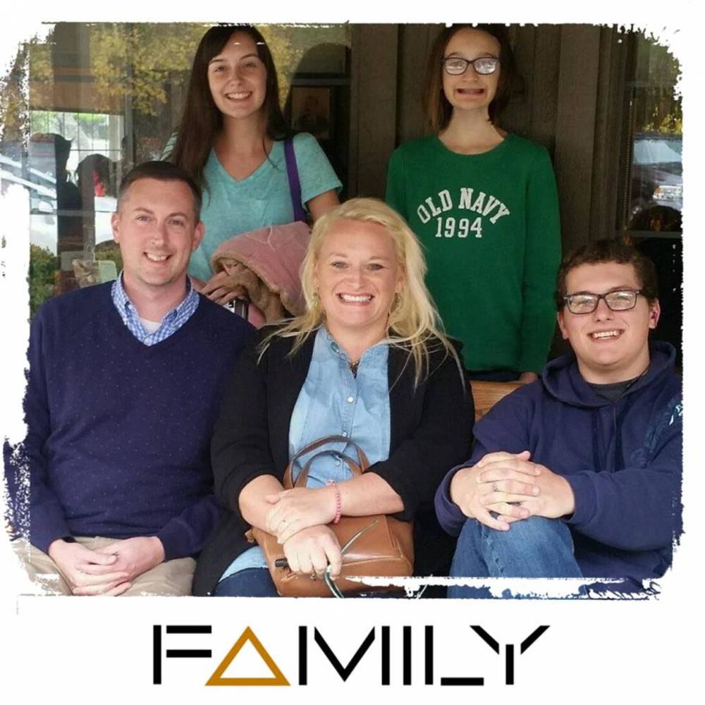 Meet your Posher, Tamela